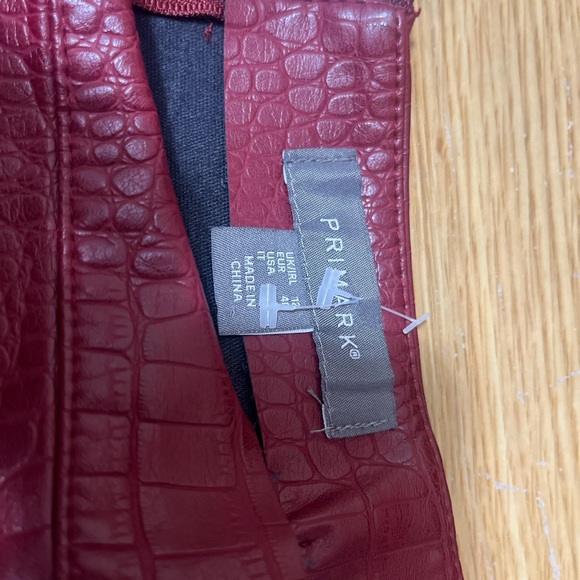 Primark leather look skirt - Picture 4 of 4